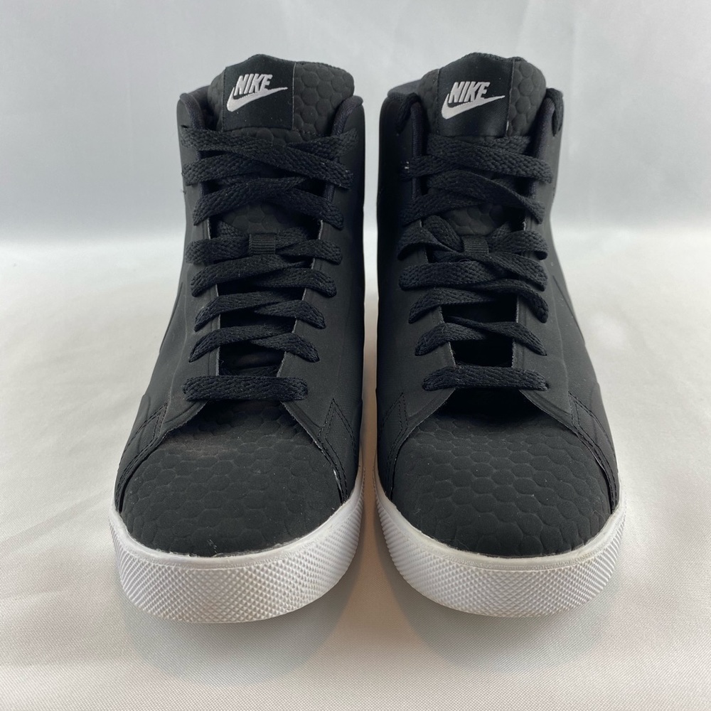 Nike Casual Shoe Size 7